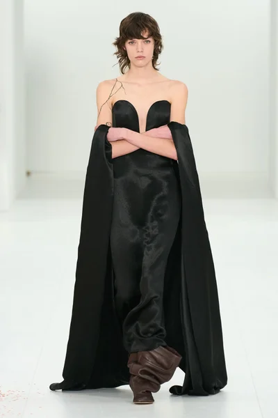 Look 49